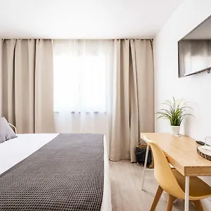 https://wavesensations-sagres-surf-house.hotelaalgarve.com